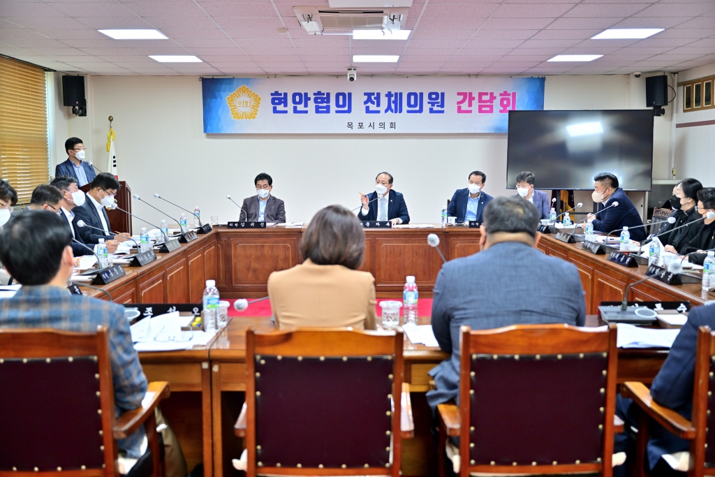 목포시의회, 버스 노조 파업 관련 긴급 대책 회의 개최 이미지(1)