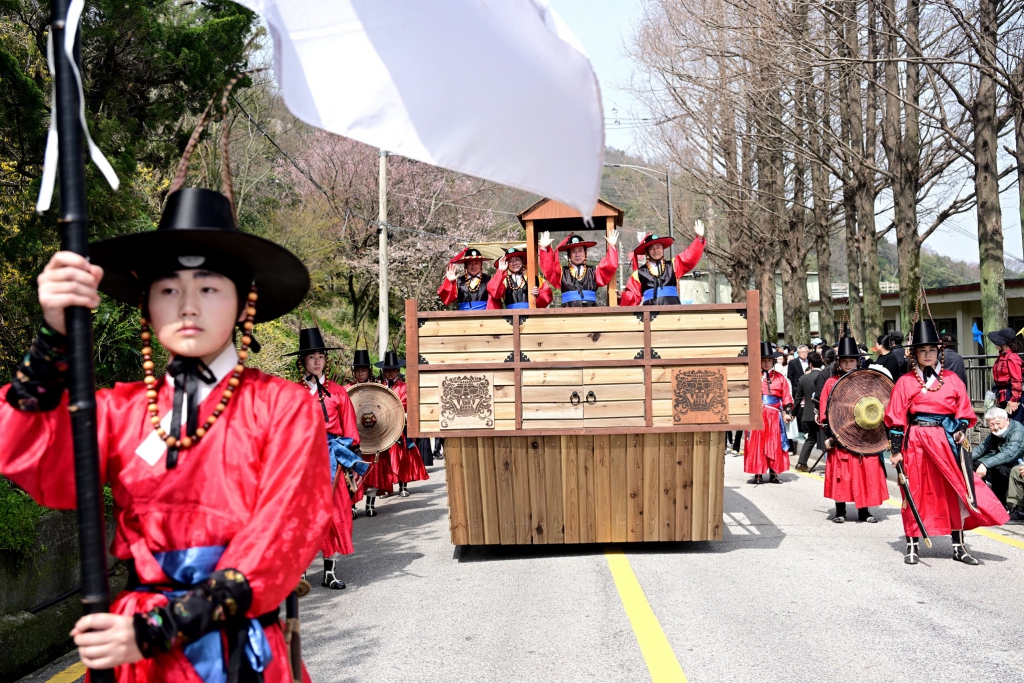 유달산 봄축제 퍼레이드 이미지(2)