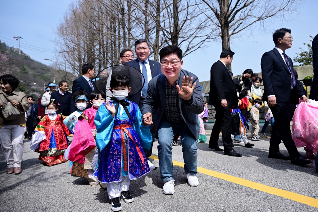 유달산 봄축제 퍼레이드 이미지(3)