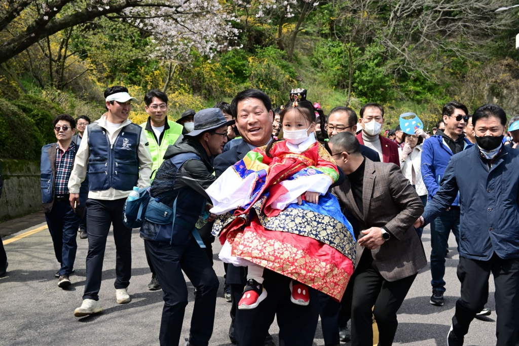 유달산 봄축제 퍼레이드 이미지(12)