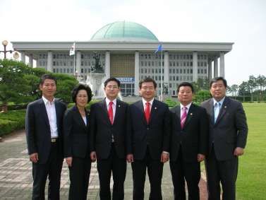 지방의정발전연구회 첫 활동으로 국회연수 참여 대표이미지